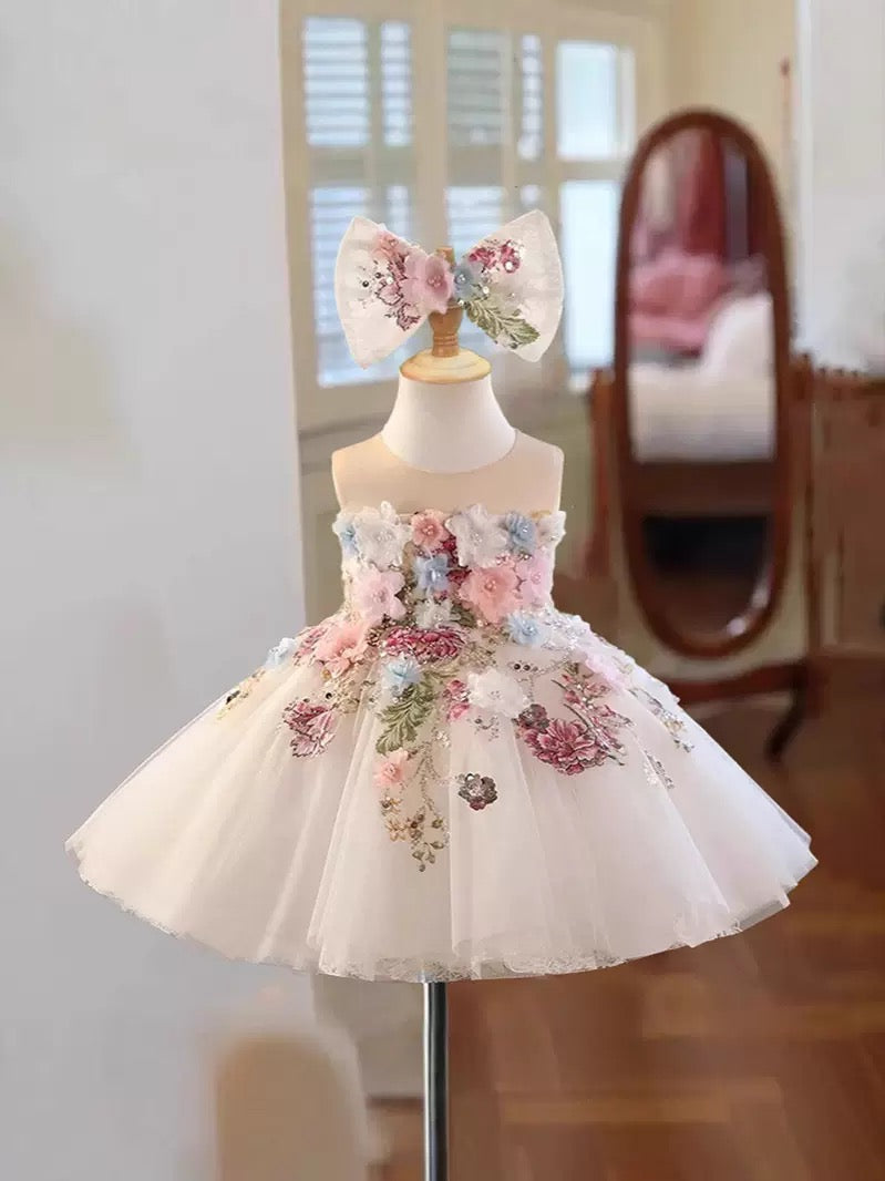 Robe Princesse Fleurie Ivoire Brodée – Cérémonie & Mariage