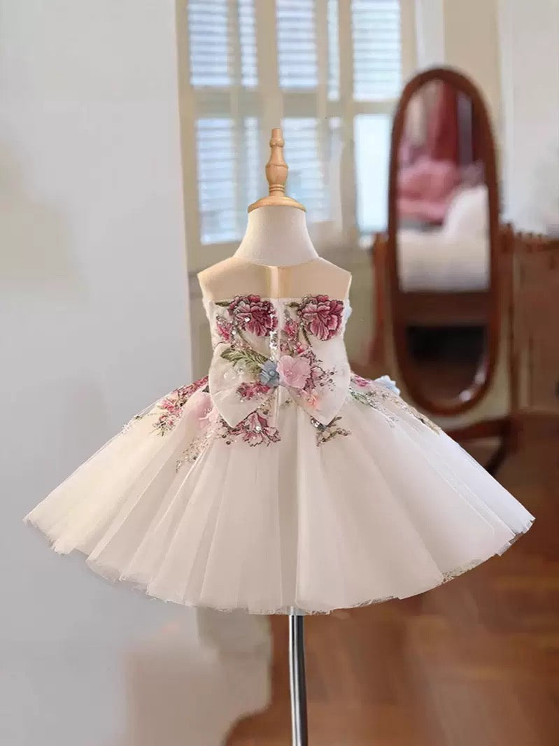 Robe Princesse Fleurie Ivoire Brodée – Cérémonie & Mariage