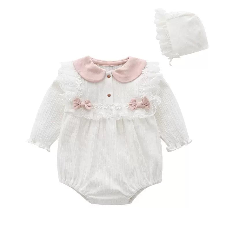 Barboteuse Dentelle Élégance – Rose Poudré & Ivoire