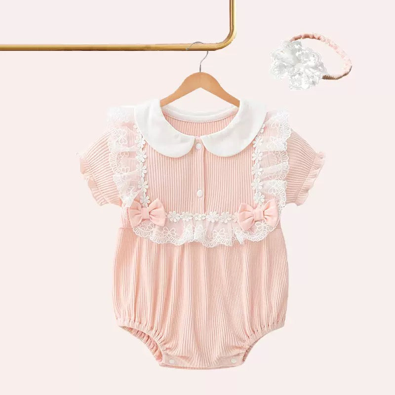 Barboteuse Dentelle Élégance – Rose Poudré & Ivoire