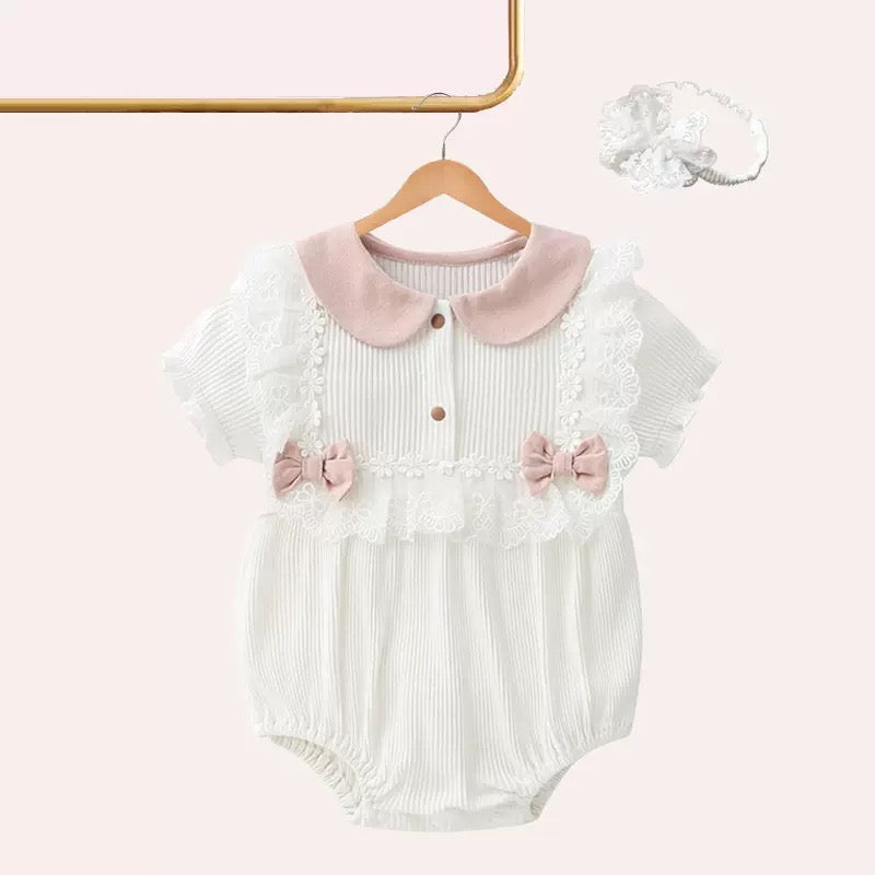 Barboteuse Dentelle Élégance – Rose Poudré & Ivoire